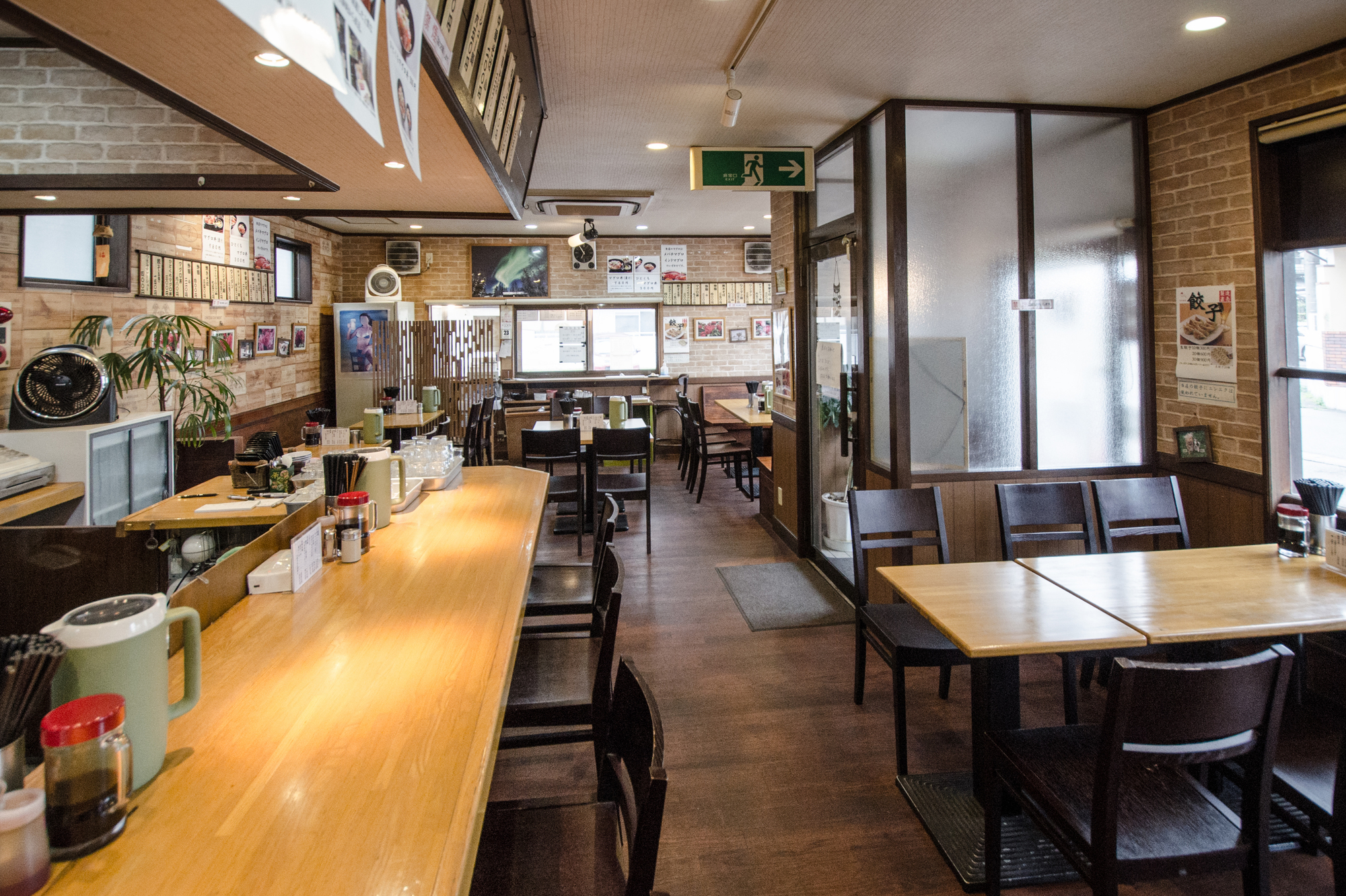 大衆居酒屋の店内の写真